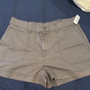 Old Navy Women's Gray Cargo Shorts